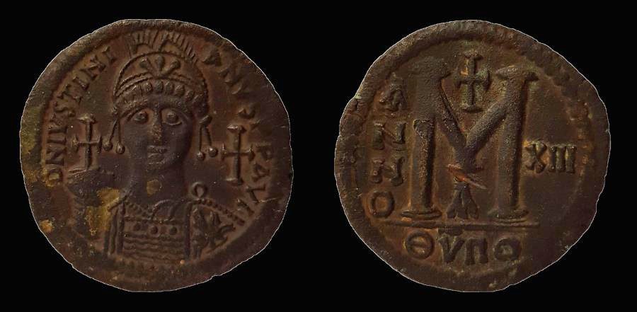 Justinian I - Follis -Theoupolis XIII