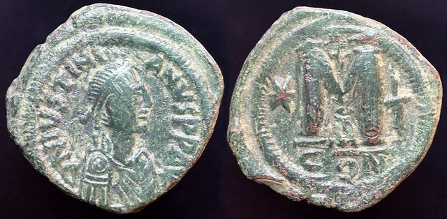 Justinian - Constantinople Follis, Side Portrait