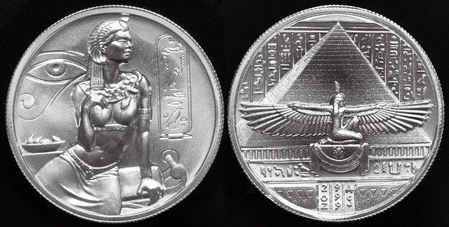 Ancient Egypt - Cleopatra & Pyramid